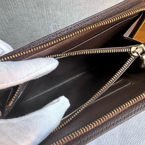 Louis Vuitton Damier Ebene Zippy Wallet - Picture 9 of 15
